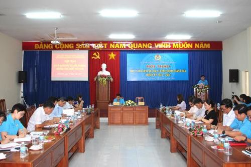 Liên đoàn Lao động tỉnh: Hội thảo góp ý văn kiện Đại hội XI Công đoàn Khánh Hòa