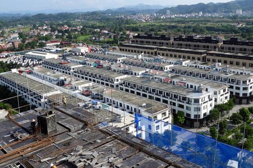 Hàng loạt dự án chậm tiến độ do thiếu vốn, vướng mặt bằng