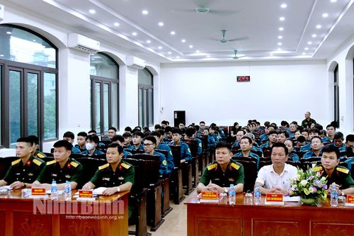 Ban CHQS thành phố Ninh Bình khai mạc huấn luyện nâng cao dân quân cơ động