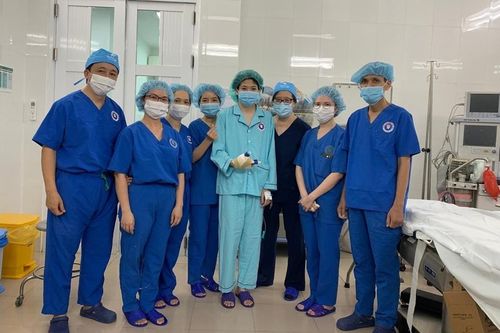 Phẫu thuật miễn phí cho gần 100 trẻ dị tật vùng mặt, bàn tay, bàn chân