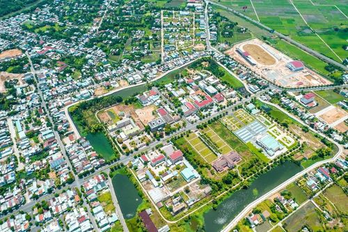 Hai dự án thương mại và đường bộ trong ngày, bức tranh phát triển hạ tầng của Quảng Nam đang 'sáng' hơn