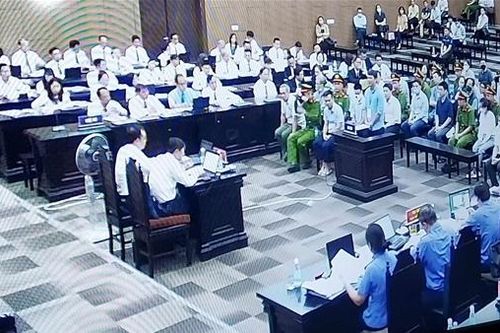 Cựu Bí thư thứ hai Đại sứ quán Nguyễn Hoàng Linh nói gì về việc 'lợi dụng dịch bệnh để trục lợi'
