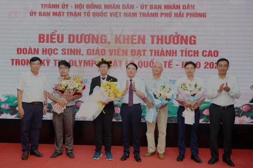 Hải Phòng 'thưởng đậm' học sinh đoạt giải Olympic quốc tế