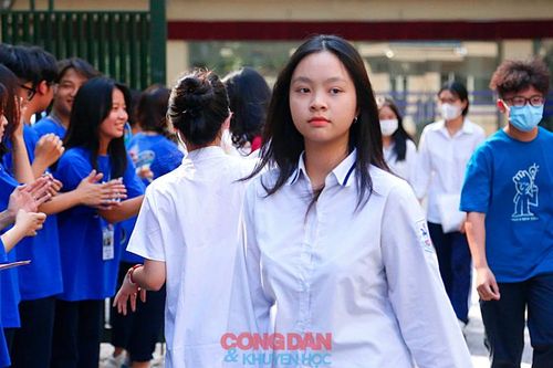 Nguyên nhân nào khiến nhiều học sinh lớp 10 thay đổi tổ hợp môn?