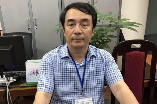 Xét xử cựu Cục phó Cục Quản lý thị trường Trần Hùng với cáo buộc nhận hối lộ 300 triệu đồng