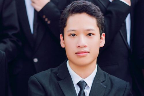 Thủ khoa toàn quốc khối B với hai điểm 10 tuyệt đối
