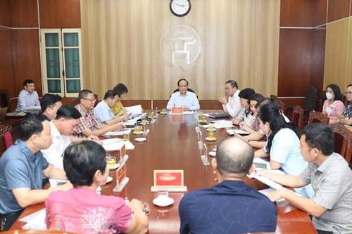 Chủ tịch HĐND thành phố Hà Nội Nguyễn Ngọc Tuấn tiếp công dân theo vụ việc
