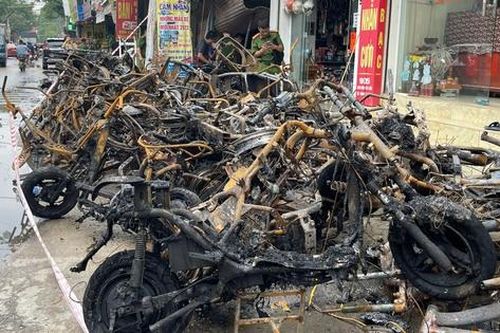 Hiện trường vụ cháy cửa hàng xe điện làm 3 người tử vong tại Hà Nội