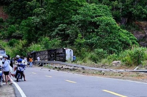 Bộ Ngoại giao thông tin thêm về vụ tai nạn xe khách trên đèo Khánh Lê