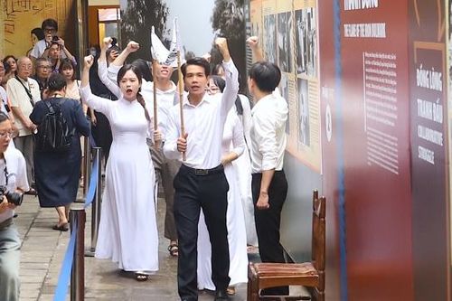 Tái hiện hình ảnh học sinh, sinh viên Hà Nội tham gia kháng chiến 1949-1950