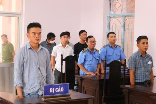 Bạc Liêu: 2 năm tù cho kẻ xây nhà không phép, 'nhốt' cán bộ kiểm tra