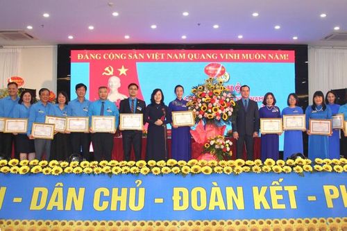 Đoàn viên Công đoàn y tế kiến nghị Chính phủ quan tâm tiền lương, phụ cấp