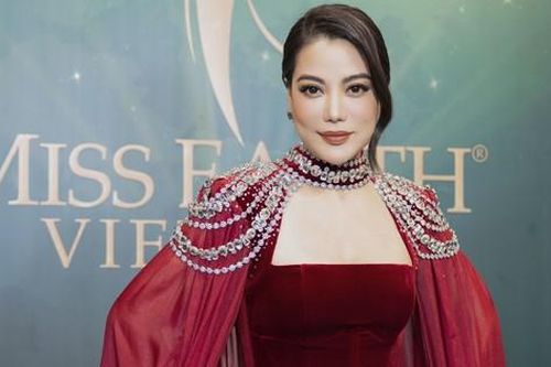 'Chân dài đắt show bậc nhất thập niên 1990' xuất hiện 'căng đét' nhưng 'phớt lờ tình trẻ'