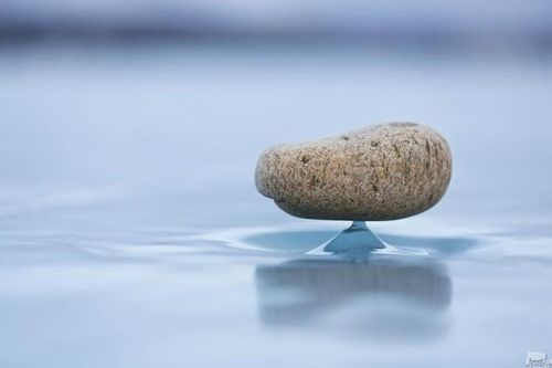 Kinh ngạc tảng đá 'độc nhất vô nhị', bất chấp mọi quy luật vật lý