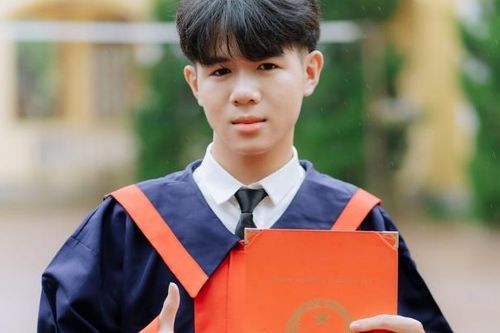Kỳ tích của nam sinh dân tộc Thổ trở thành thủ khoa xứ Nghệ