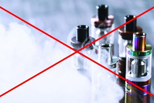Cần có thái độ quyết liệt cấm mua bán, sử dụng thuốc lá điện tử