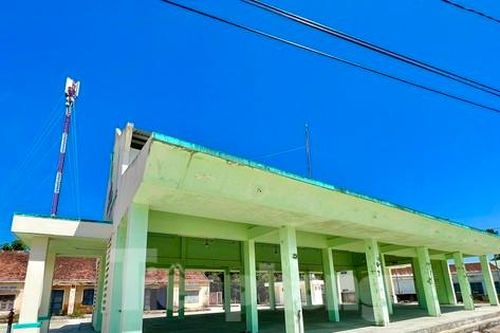Chợ tiền tỉ xây xong đắp chiếu... chờ tiểu thương