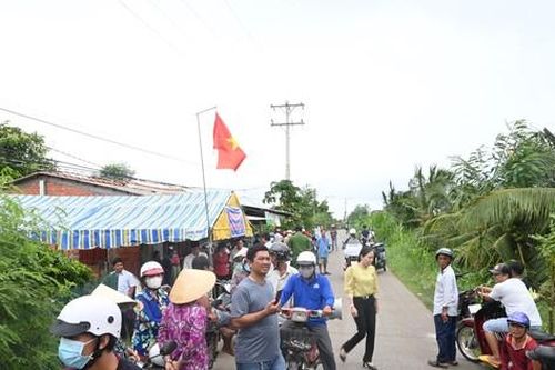 Bến Tre thông tin việc người dân chặn không cho xe chở rác vào bãi rác