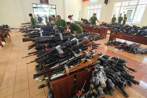 Công an Đắk Lắk thu hồi hơn 4.576 vũ khí các loại