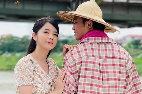 Doãn Quốc Đam tung 'chiêu' mới trong phim truyền hình 'Làng trong phố'