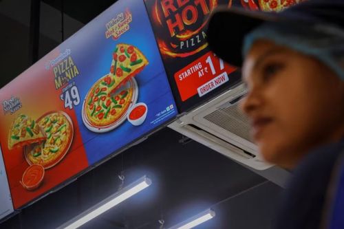 Đối phó lạm phát, hãng pizza lớn nhất thế giới tung dòng bánh siêu rẻ, chỉ 14.000 đồng