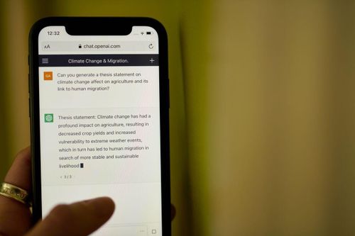 Apple âm thầm phát triển 'Apple GPT' cạnh tranh với ChatGPT