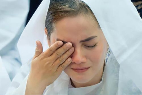 Bị chê trách lợi dụng tên tuổi của ba để bán hàng, con gái cố NSƯT Vũ Linh lên tiếng