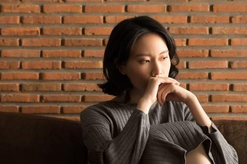 Bỏ nhà đi 3 năm, ngày về chồng quỳ xuống khóc xin lỗi tôi