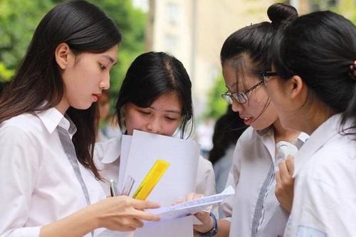 Tranh cãi: Đua nhau thi trường chuyên để rồi thủ khoa, á khoa toàn 'trường làng'?