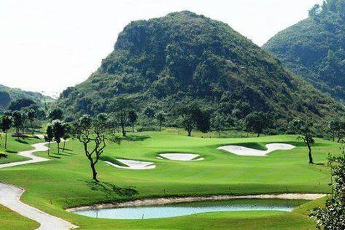 Lượt khách chơi golf tăng 40%, chủ đầu tư sân golf 54 lỗ hồ Yên Thắng vẫn báo lỗ ròng quý II hơn 8 tỷ