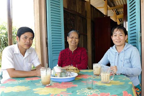 Quan tâm hỗ trợ nhà ở cho người có công cách mạng