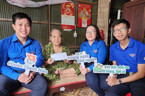 Đoàn viên, thanh niên tham dự hoạt động kỷ niệm Ngày Thương binh - Liệt sĩ