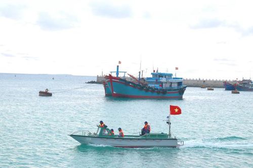Theo cờ Tổ quốc vươn khơi Kỳ cuối: Trường Sa - điểm tựa giữa trùng khơi