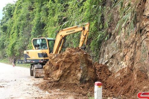 Đảm bảo giao thông mùa mưa lũ