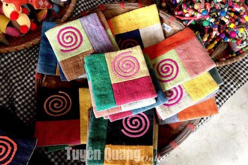 Quà tặng thổ cẩm