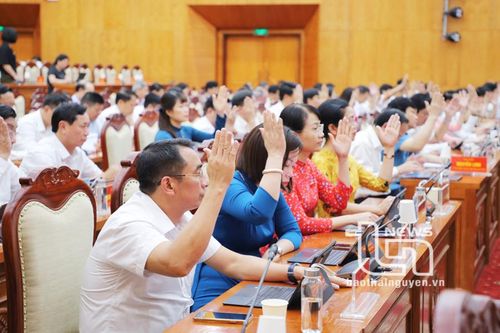 Bế mạc Kỳ họp thứ 13, HĐND tỉnh khóa XIV: Biểu quyết thông qua 27 nghị quyết