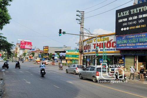 Tổ chức giao thông tạm thời phục vụ thi công cầu vượt đường sắt