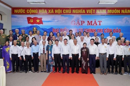 Chủ tịch nước Võ Văn Thưởng gặp mặt cựu tù chính trị Côn Đảo nhân kỷ niệm Ngày thương binh liệt sĩ