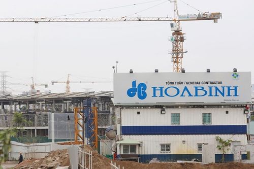 Tổng giám đốc Hòa Bình Corp chỉ mua 60% cổ phiếu đã đăng ký