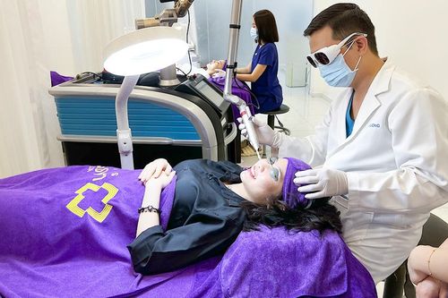 Điều trị nám chuyên sâu bằng liệu trình Melafill