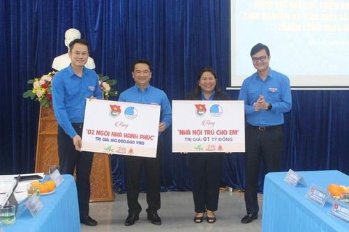 Bí thư thứ nhất TƯ Đoàn kiểm tra kết quả Chiến dịch Thanh niên tình nguyện Hè tại Gia Lai