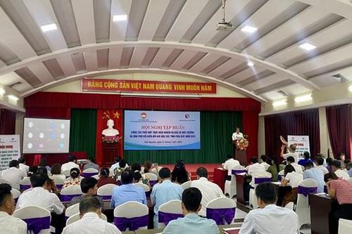 Tập huấn công tác bảo vệ môi trường và ứng phó với biến đổi khí hậu
