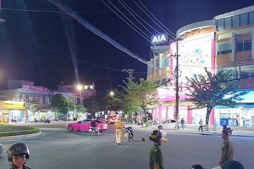 Quảng Nam: Truy tìm nhóm thanh niên gây tai nạn cho gia đình 4 người