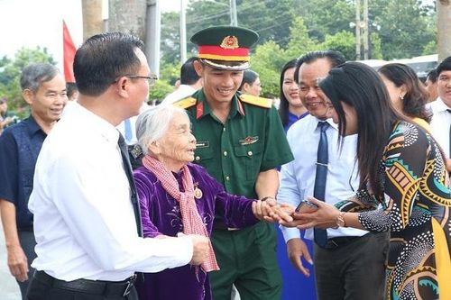 Hơn 300 đại biểu dự Hội nghị biểu dương người có công tiêu biểu toàn quốc năm 2023