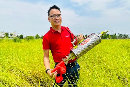 Súng phun khói diệt chuột độc đáo của kỹ sư Bùi Văn Tùng