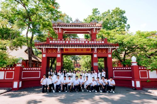 Trường THPT chuyên Quốc học Huế có 3 thủ khoa toàn tỉnh