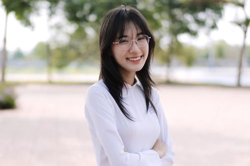 Thủ khoa khối D với ước mơ phát triển kinh doanh công nghệ số