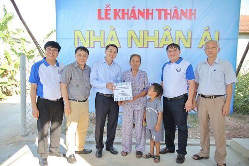 Cán bộ trẻ ngành y tế ngày càng khẳng định vị thế và vai trò trong sự nghiệp chăm sóc sức khỏe của nhân dân