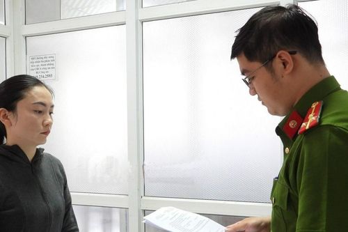 Lừa đảo chiếm đoạt tiền tỷ bằng chiêu vay để đáo hạn ngân hàng