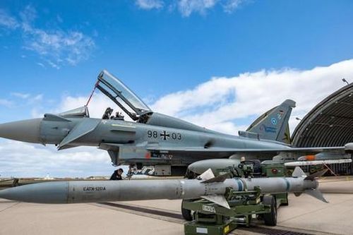 Đức chi 3 tỷ USD mua gần 1.000 tên lửa AIM-120C8 AMRAAM của Mỹ